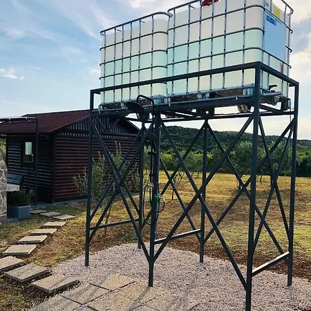 Robinson House Orkula In The Heart Of Olive's Yard Vikendica Puticanje