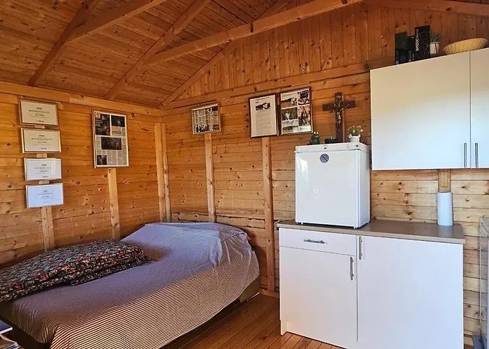 Robinson House Orkula In The Heart Of Olive's Yard Vikendica